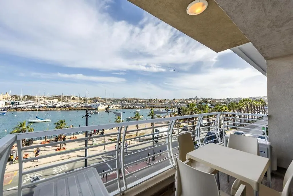 Large & Modern 3Br Seafront Apartment With Large Balcony - Close To Saint Julian'S, Sliema, & Manoel Island Gzira 0*,  Malta