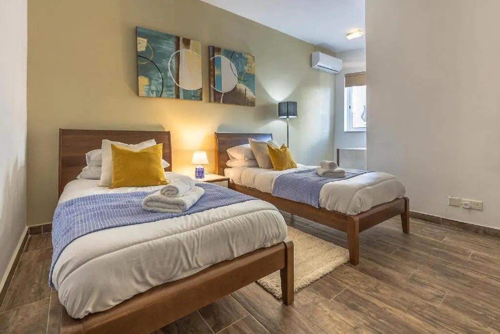 Large & Modern 3Br Seafront Apartment With Large Balcony - Close To Saint Julian'S, Sliema, & Manoel Island Gzira 0*,  Malta