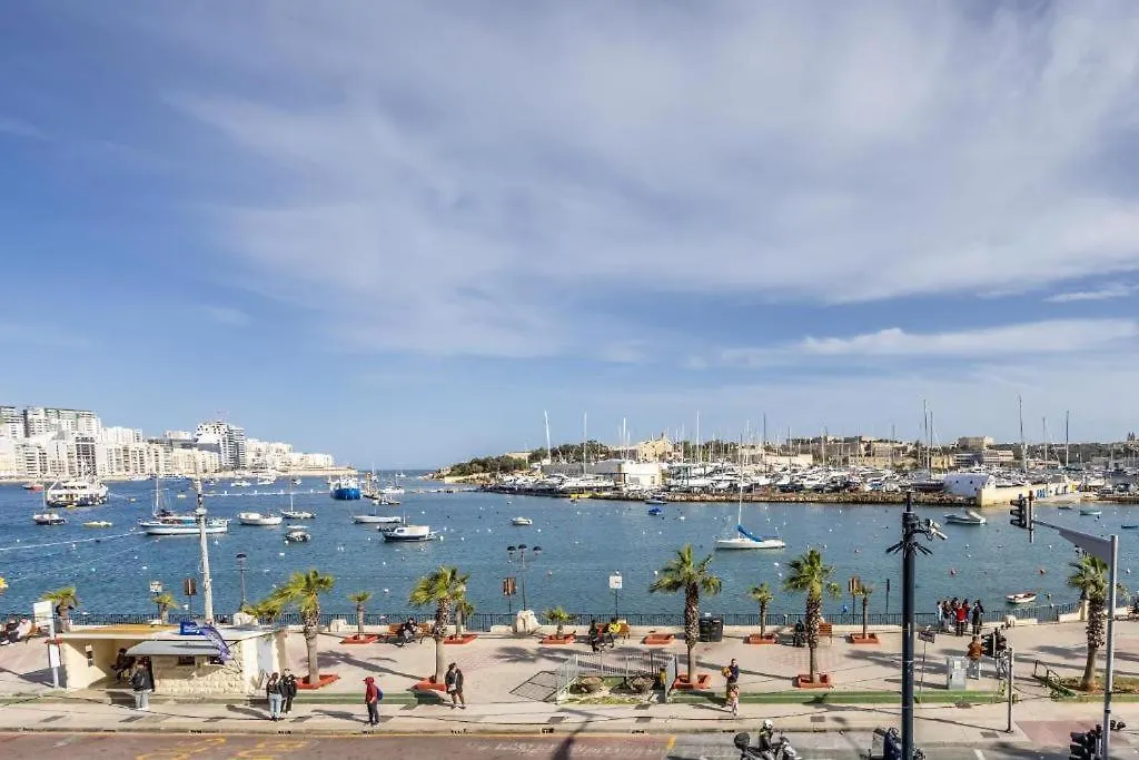 Large & Modern 3Br Seafront Apartment With Large Balcony - Close To Saint Julian'S, Sliema, & Manoel Island Gzira